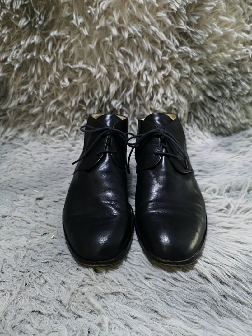 Dark Sole Smooth Finish Black leather Boots (Category: Boots) located in Santa Cruz. Submitted by jmy_surplus.2 (Listing ID 1460568759, Image 1). Description: Size ; 24cm Color ; Black Type ; Boots Brand ; No brand Material ; Leather Style ; Black leather Ankle Boots LR 172 JMY 1 Batch #219.