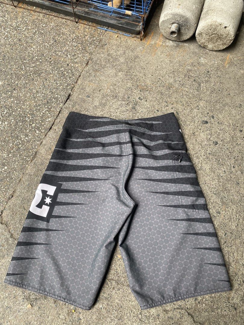 Dc boardshort (Category: Swim Trunks & Board Shorts) located in Las Pinas. Submitted by mark2k05 (Listing ID 1460550543, Image 2). Description: Size 26.
