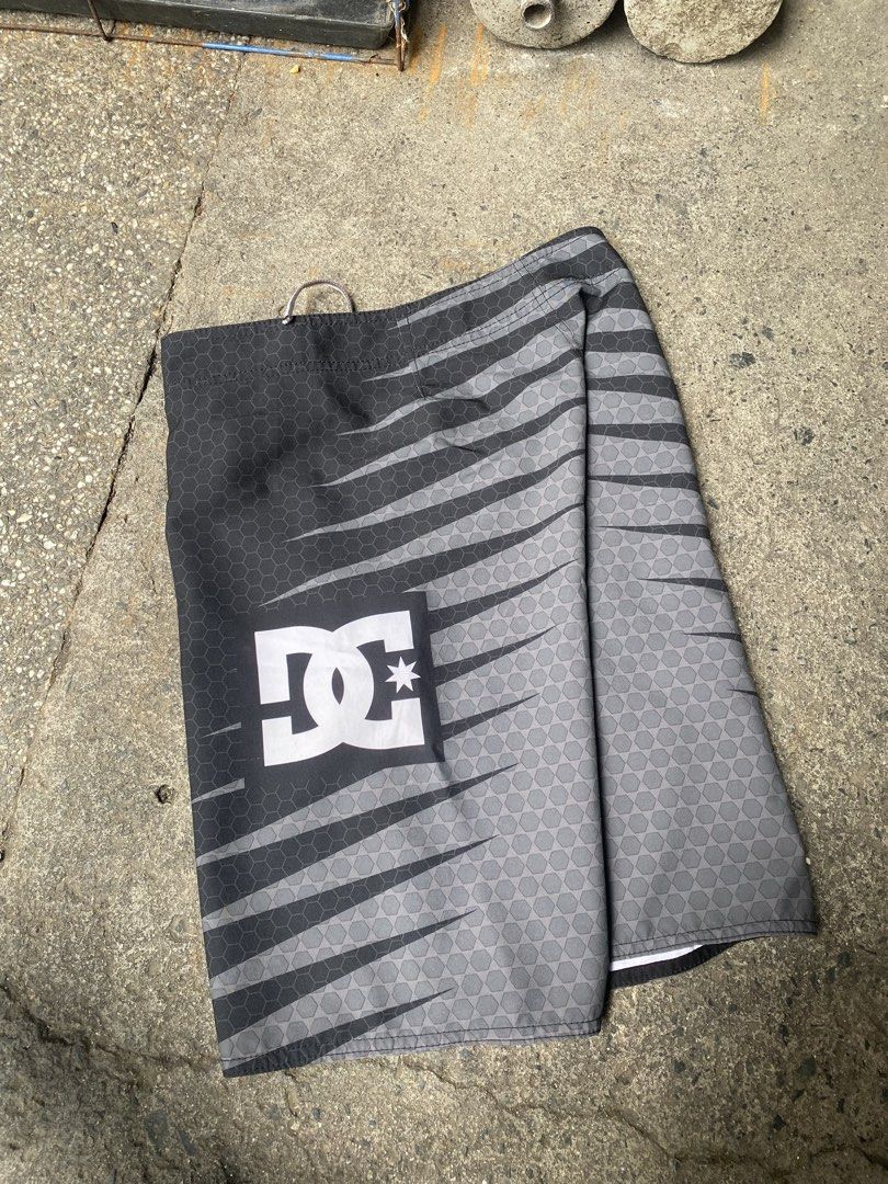 Dc boardshort (Category: Swim Trunks & Board Shorts) located in Las Pinas. Submitted by mark2k05 (Listing ID 1460550543, Image 1). Description: Size 26.