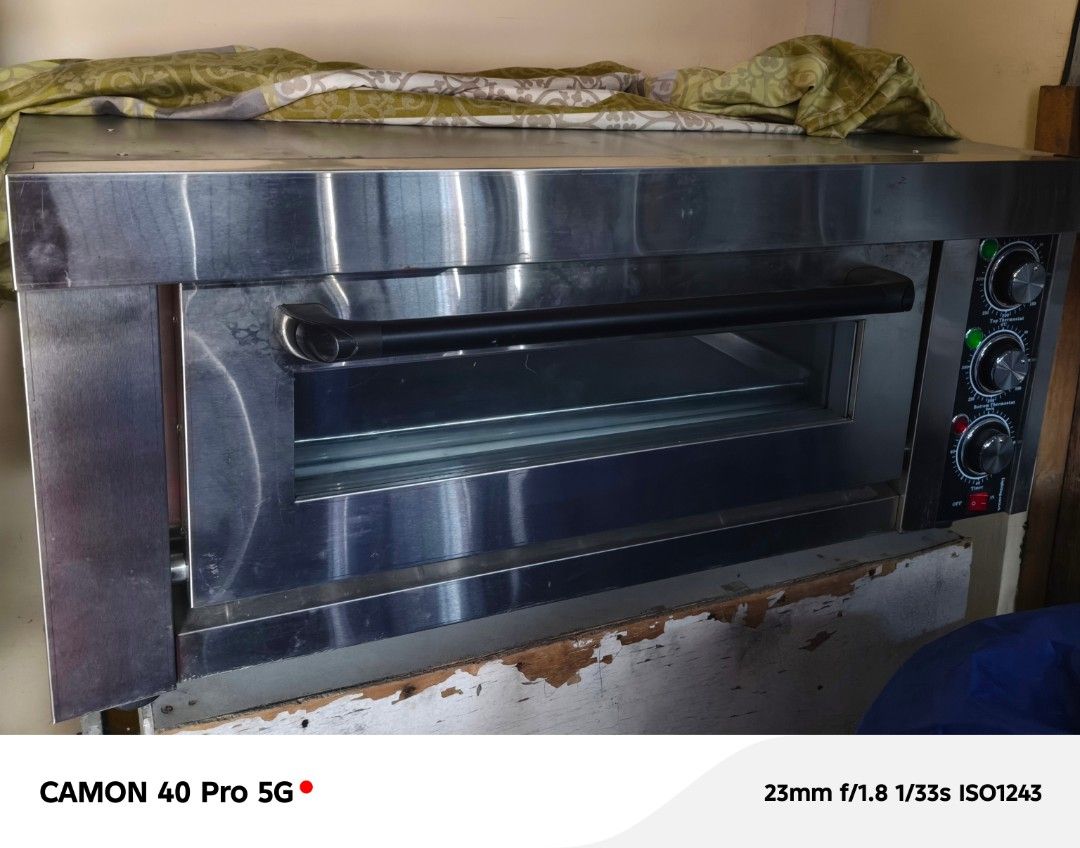 Deck 1 Tray Electric Deck Oven (Category: Announcements) located in Bulacan. Submitted by divinadela05430 (Listing ID 1460600906, Image 1). Description: 100% bago ang pakiramdam at walang gasgas. Perfect para sa mga nagsisimula ng home baking business!.