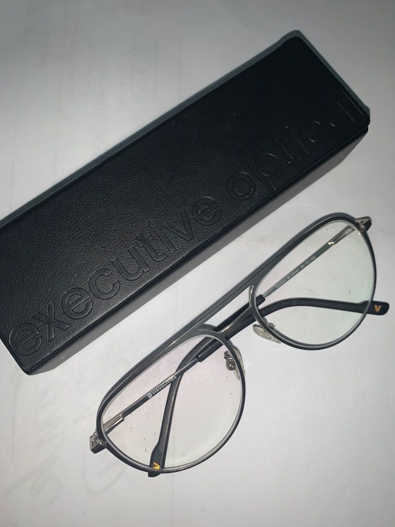 Decluttering (Category: Sunglasses & Eyewear) located in Caloocan City. Submitted by swiftdog.f7acbd (Listing ID 1460626527, Image 2). Description: EO Visualties Gunter M. Silver double-bridge aviator style frame 58-16-142 with EO case.