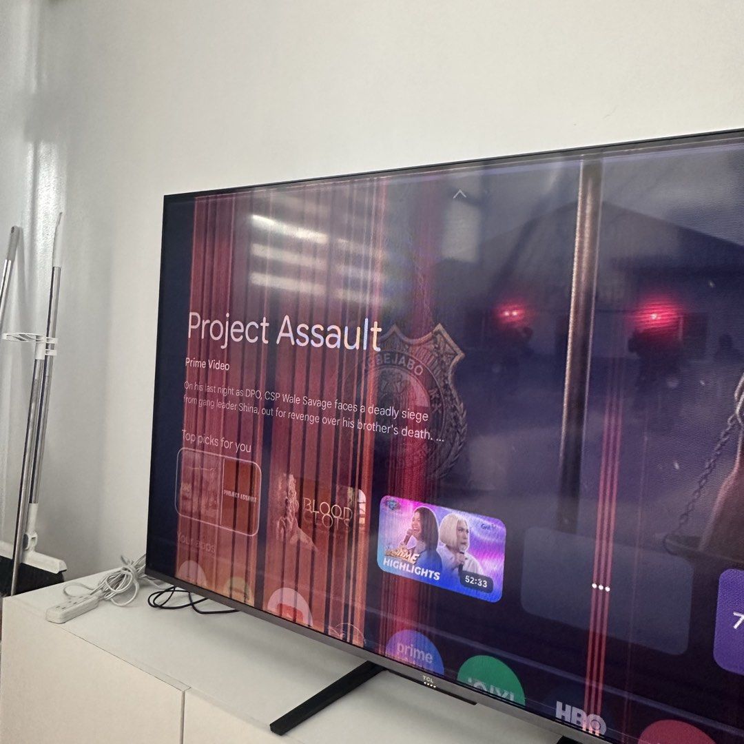 Defective 48inches TCL smart TV (Category: TV) located in Bulacan. Submitted by itemsbyjj (Listing ID 1460544265, Image 3). Description: Pinarepair Sept 9 kaya bumukas pero may red line na, nag black out Sept 8. Di magawa nung repair man.