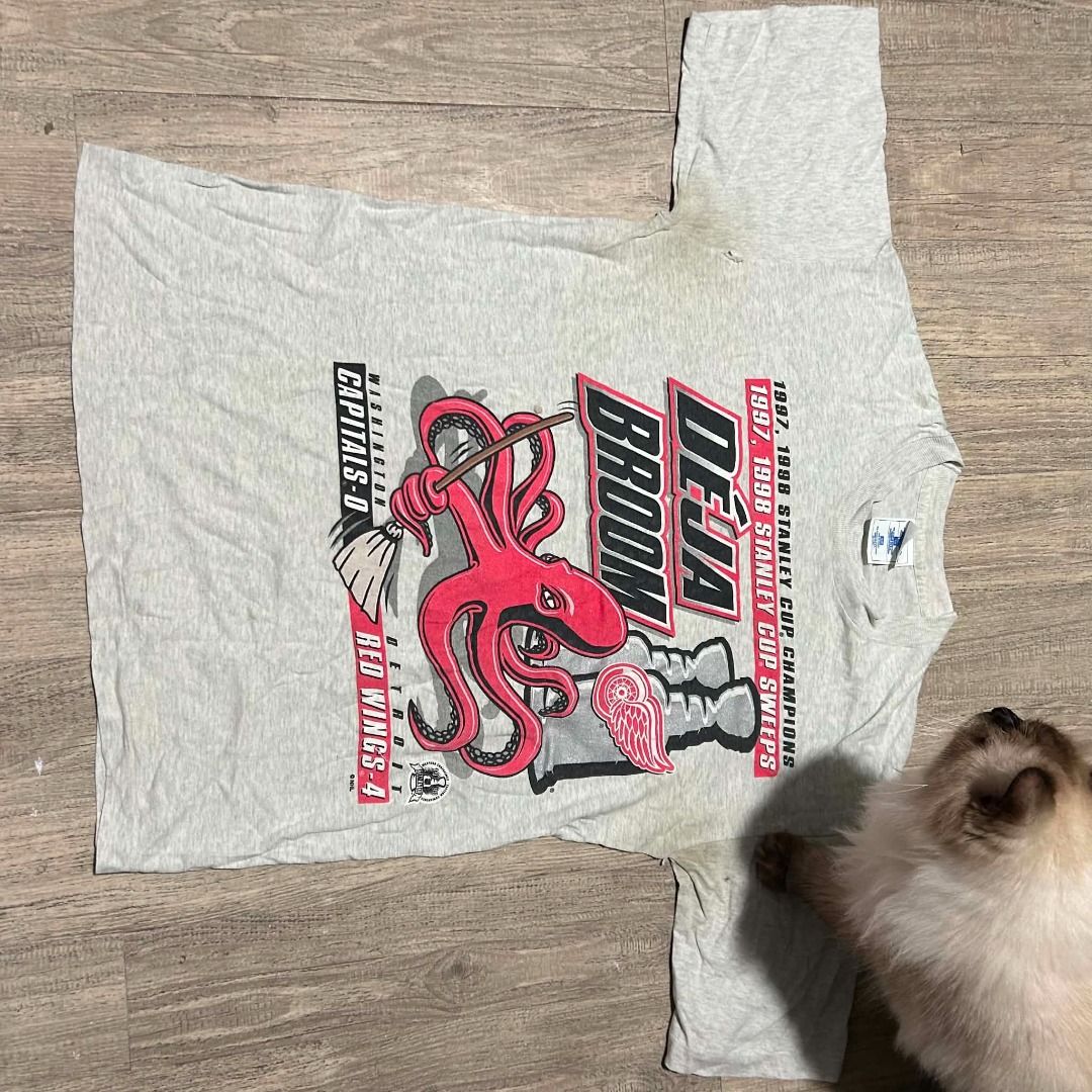 Deja Broom Tshirt (Cat not included) (Category: Tshirts & Polo Shirts ) located in Paranaque City. Submitted by raphaeldleon (Listing ID 1460527952, Image 2). Description: Decent condition - Discolouring Size - 27" by 20".