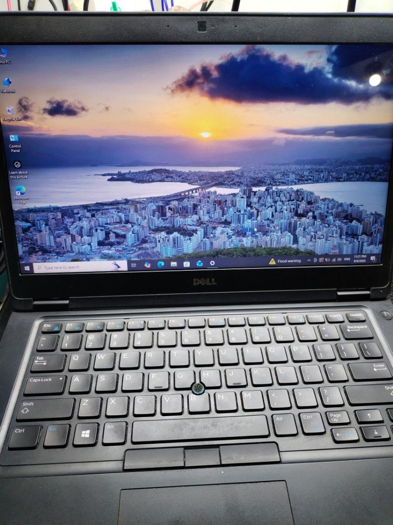 Dell Latitude 5480 i5 8gb memory 256ssd (Category: Laptops & Notebooks) located in Quezon City. Submitted by edz0n (Listing ID 1460683247, Image 1). Description: Ready to use!! Good unit. 24hours running tested good. As is, Minor scratch fade body 7/10 Isue my buka sa lower corner NG lcd cover di lapat, di naman affected lcd Please Manage your expectation. Bawal sa maselan. Pick up Romarosa Townhomes or meet up. Puregold Luzon comonwealth COD and