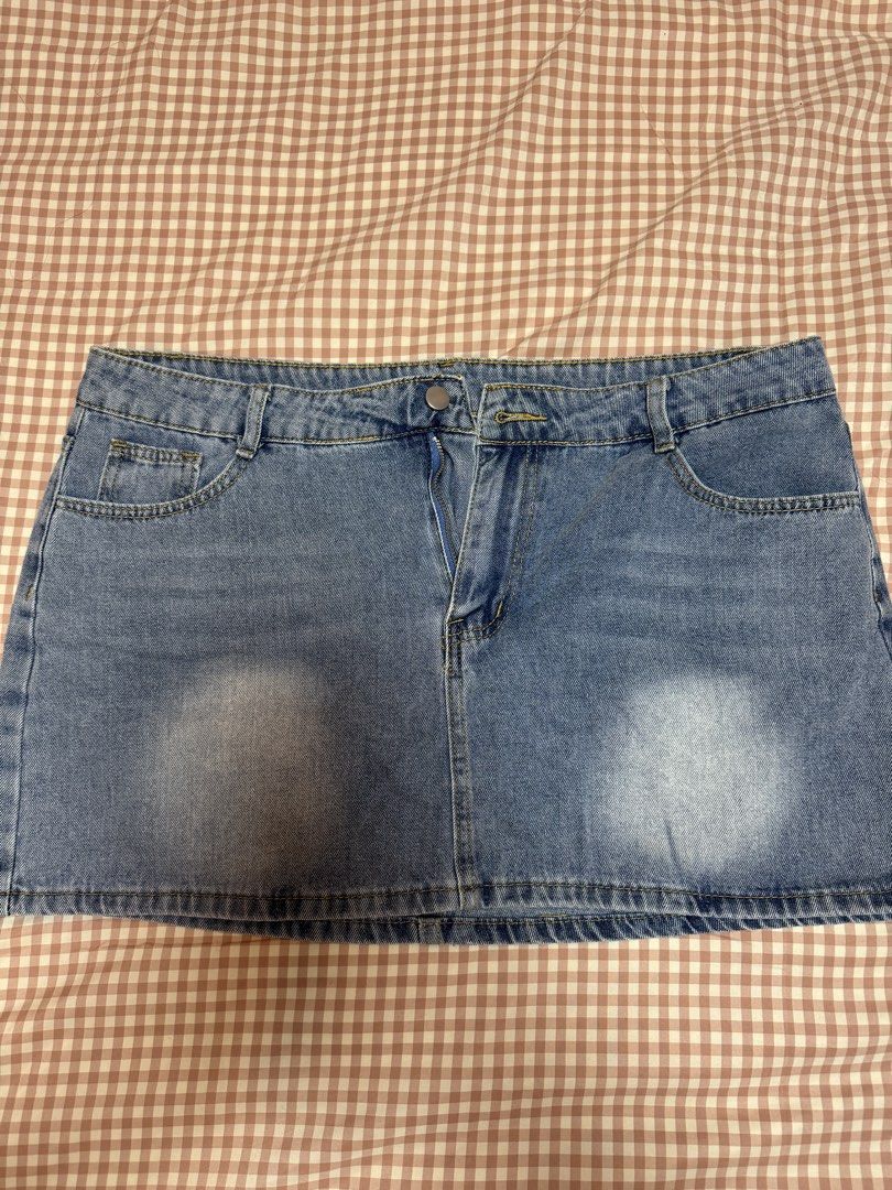 Denim Mini Skirt (Category: Skirts) located in Manila. Submitted by g.giannuh (Listing ID 1460650942, Image 1). Description: Pre-loved 🎀 Denim Mini Skirt Size XL (can fit up to XXL) .