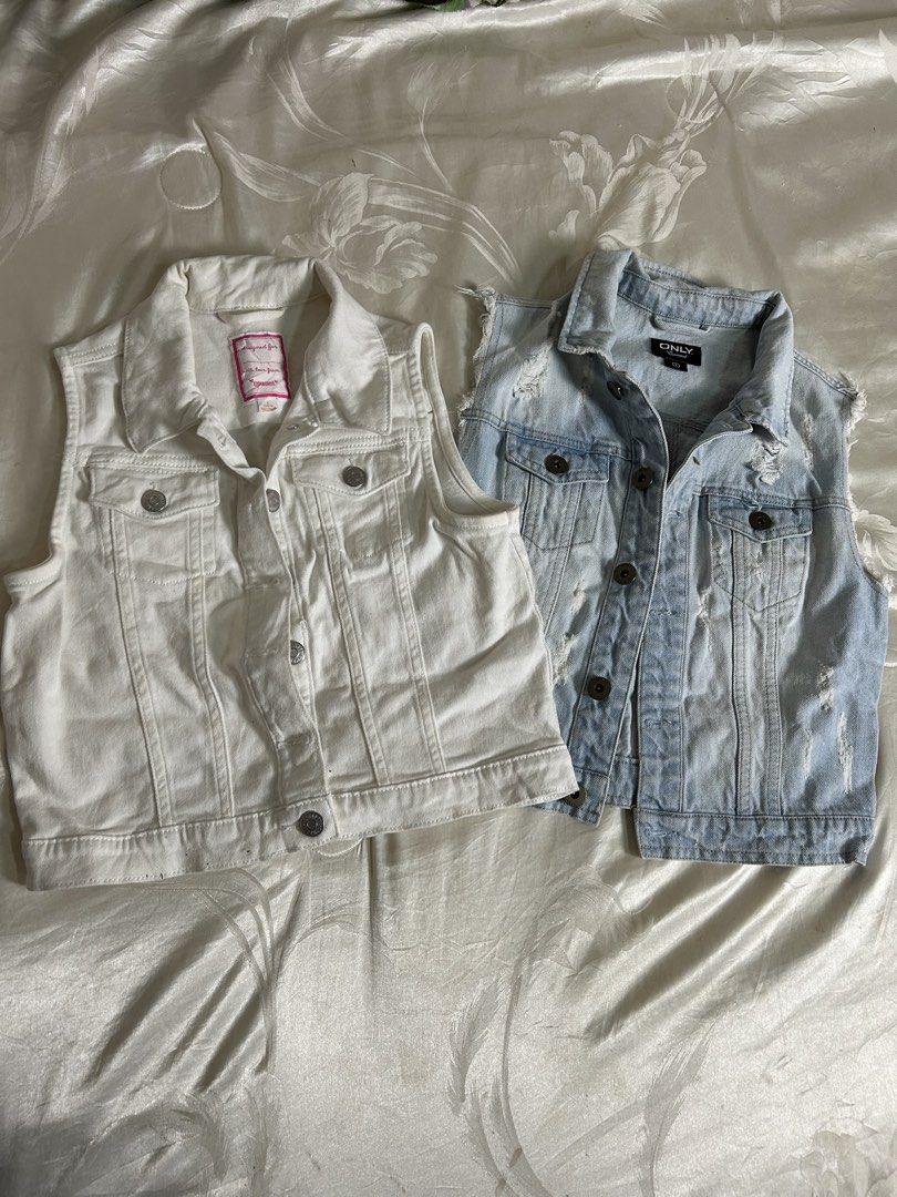 Denim top 2 pcs (Category: Sleeveless) located in Quezon. Submitted by duculanjay (Listing ID 1460599516, Image 1). Description: For 10-12 years old and kasya xs-small May yellowish sa may collar yung white, check last picture Please add sf.