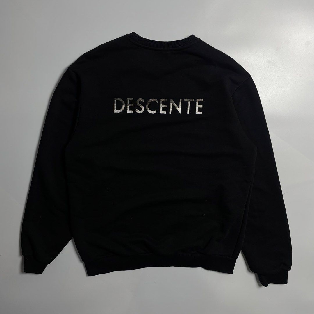 Descente Sweater As new (Category: Coats, Jackets and Outerwear) located in Cavite. Submitted by ferrerapparel. (Listing ID 1460696637, Image 3). Description: Excellent condition Color rate:9.5/10 Heavy Cotton Beefy neckline Large.