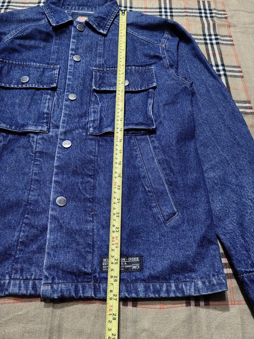DICKIES (Category: Coats, Jackets and Outerwear) located in Baguio. Submitted by curated_luxe_brandeds (Listing ID 1460679426, Image 3). Description: DICKIES DIMENSION :L27 X W21 FITS MEDIUM MENS SEE PICS FOR DETAILS EXCELLENT CONDITION COLOR MAY VARY DUE TO LIGHTING MOP BDO /GCASH NO COD /COP FB PAGE /CAROUSELL : curated_luxe_brandeds FACEBOOK SELLING ACCOUNT : Esteph Colpita SA PHYSICAL STORE :STALL 324A THIRD FLOOR SKYWORLD SESSION ROAD BAGUIO