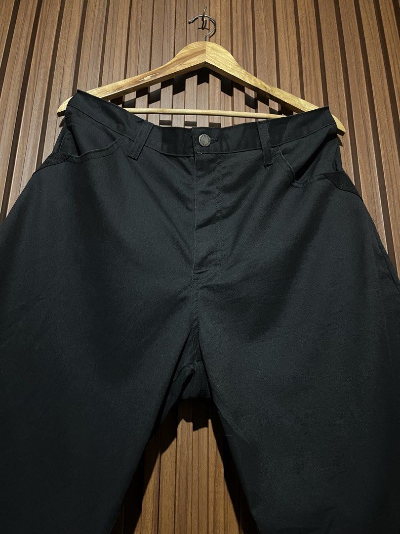 Dickies Chino Shorts (Category: Shorts) located in Kalibo. Submitted by gogettathrift (Listing ID 1460515446, Image 2). Description: Dickies Chino Shorts Excellent condition 9.5/10 color date Size 38 waist, 22 length ₱450.00 + sf 📩 📍Kalibo, Aklan 🚚 Ships nationwide via J&T or LBC 🤝 MOP: GCash 09498394907 Joseph Alvarez DISCLAIMER: NO COPYRIGHT INFRINGEMENT IS INTENDED. I DO NOT OWN THE BRAND SHOWN IN THE PHOTOS. IT BELONGS TO THE RIGHTFUL OWN