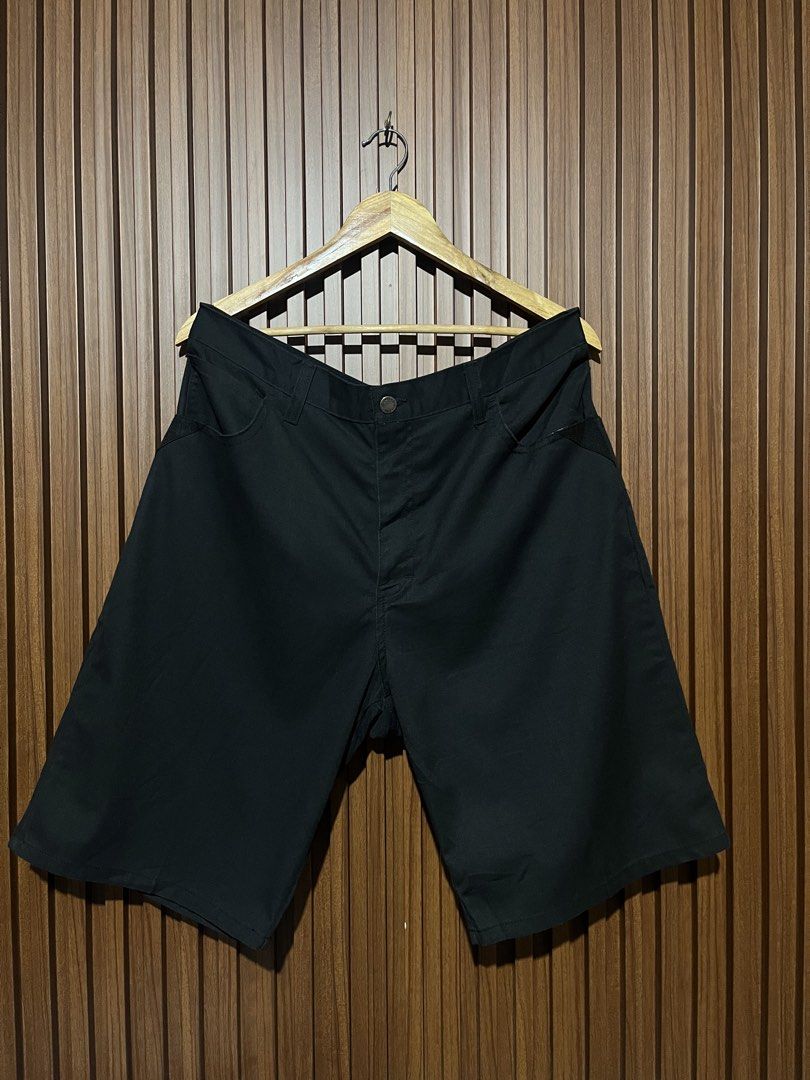 Dickies Chino Shorts (Category: Shorts) located in Kalibo. Submitted by gogettathrift (Listing ID 1460515446, Image 1). Description: Dickies Chino Shorts Excellent condition 9.5/10 color date Size 38 waist, 22 length ₱450.00 + sf 📩 📍Kalibo, Aklan 🚚 Ships nationwide via J&T or LBC 🤝 MOP: GCash 09498394907 Joseph Alvarez DISCLAIMER: NO COPYRIGHT INFRINGEMENT IS INTENDED. I DO NOT OWN THE BRAND SHOWN IN THE PHOTOS. IT BELONGS TO THE RIGHTFUL OWN