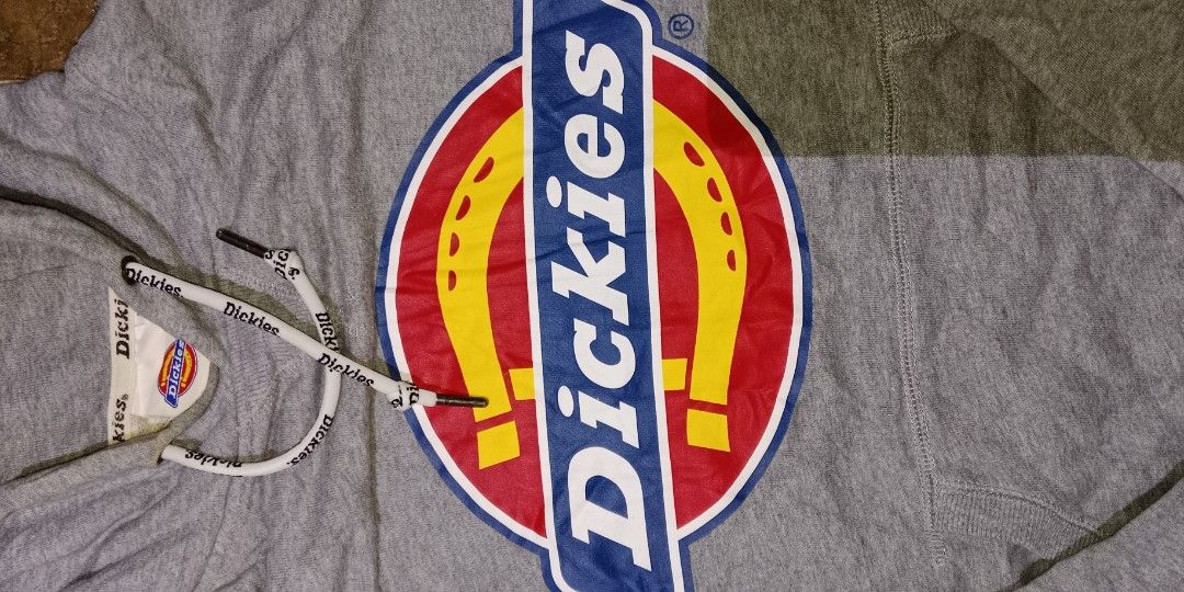 Dickies Hoodie (Category: Coats, Jackets and Outerwear) located in Bacolod City. Submitted by white_rabbit19 (Listing ID 1460625447, Image 3). Description: No other issue Need Wash 📌 NEGOTIABLE Prize.