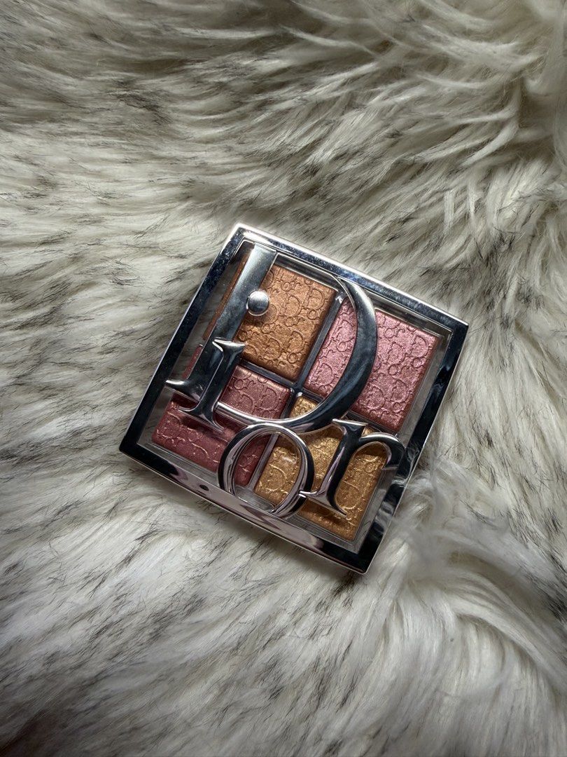 Dior Highlighter Palette Bnew (Category: Makeup) located in Bulacan. Submitted by karisma_noverra (Listing ID 1460652710, Image 2). Description: Brand new no box.