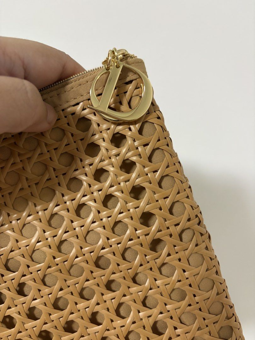 DIOR POUCH (Category: Luxury Bags & Wallets) located in Bulacan. Submitted by annebulaclac (Listing ID 1460635738, Image 2). Description: GWP DIOR POUCH. Used once! .