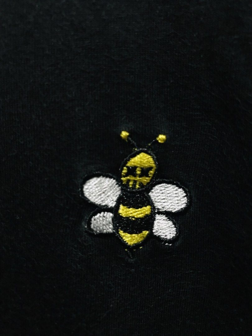 Dior x Kaws (Category: Luxury Apparel) located in Pozorrubio. Submitted by ghettogoods (Listing ID 1460713451, Image 2). Description: .