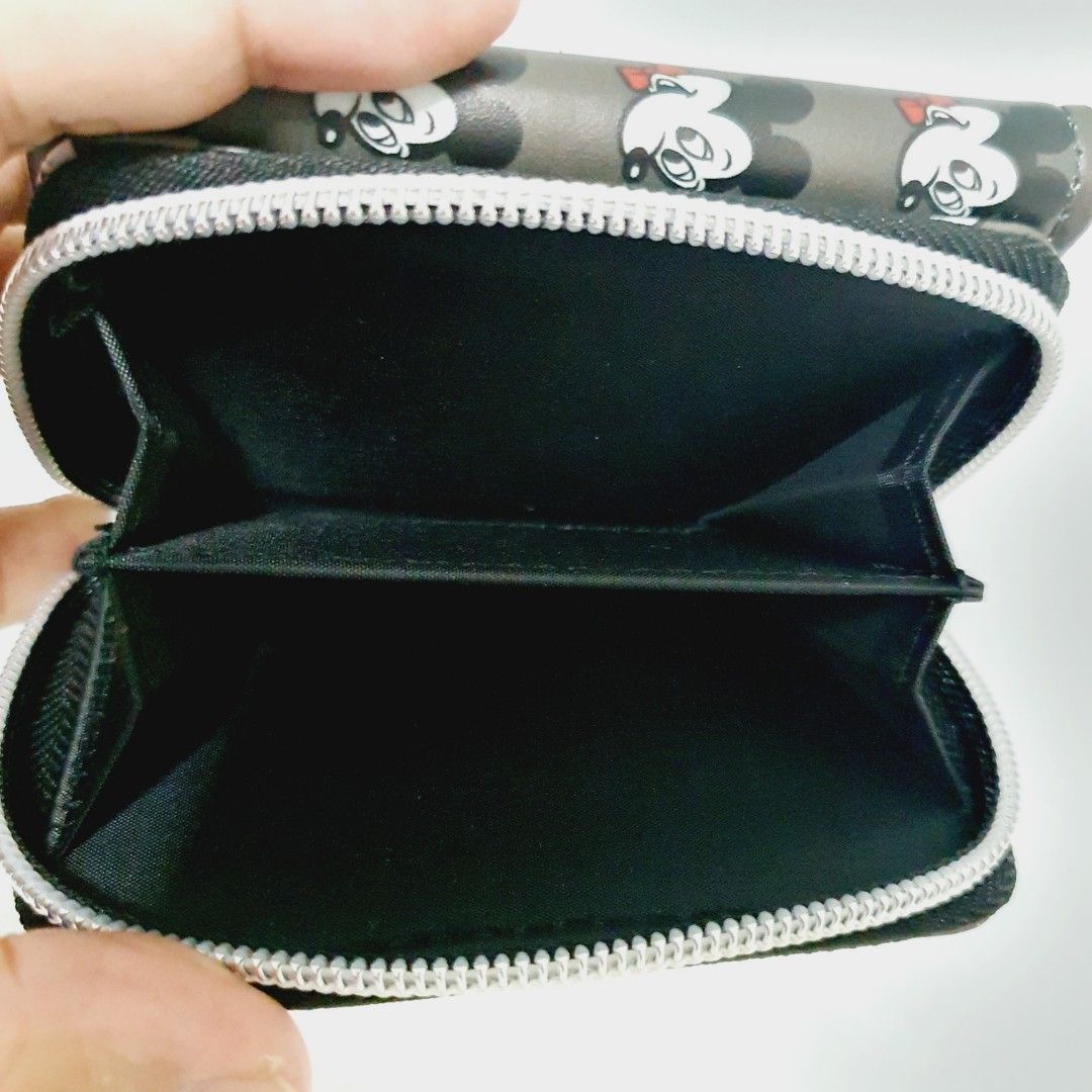 Disney Mickey Mouse Ships Any Trifold Wallet (Category: Wallets & Card holders) located in Taytay. Submitted by kyo.mono (Listing ID 1460632344, Image 3). Description: 💟Follow us on IG: kyo.mono for faster replies TikTok: kyo.mono_ for videos and review Good as new Auth from Japan Actual photo posted.