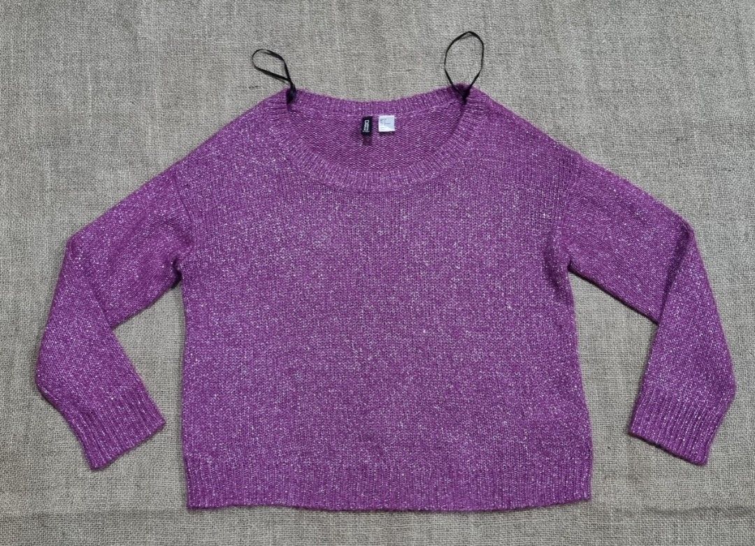 Divided by H&M knitted pullover (Category: Coats, Jackets and Outerwear) located in San Jose del Monte. Submitted by angelsnest (Listing ID 1460531709, Image 1). Description: Padala from Japan S on tag but fits best M-L 24W x 24L rfs: too tight on me, i want a little loose fitting Gcash, Maya, Bank transfer.