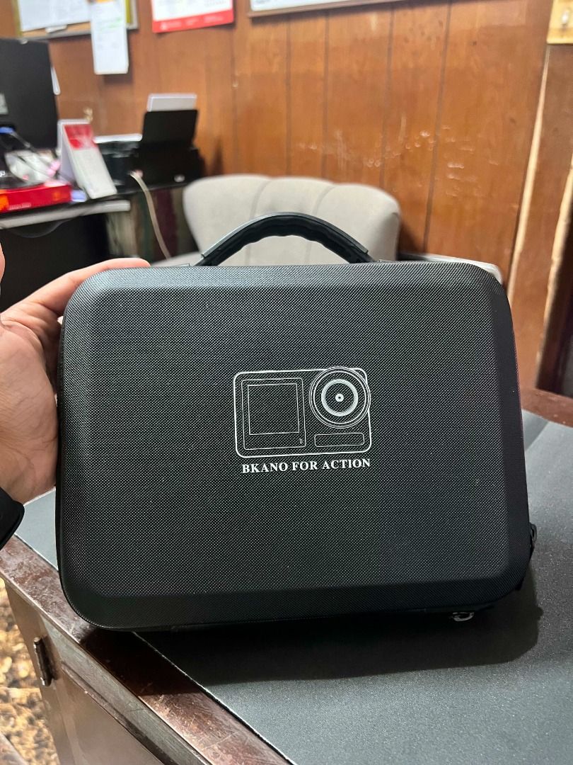 Dji Action 5 Pro (Category: Cameras) located in Sison. Submitted by liahnalee (Listing ID 1460606394, Image 3). Description: Dji action 5 pro with complete motorcycle accessories .