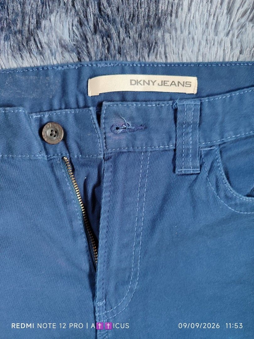 DKNY Chinos (Category: Chinos) located in Mangaldan. Submitted by lostthread (Listing ID 1460548377, Image 2). Description: DKNY Jeans chinos-34 100% Cotton Issues: None Color Rate: Excellent Dm for dime details.