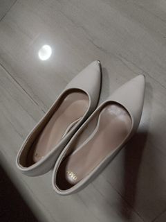 (Category: ) located in . Submitted by sg_usedgoods (Listing ID 1460626546, Image 1). Description: .