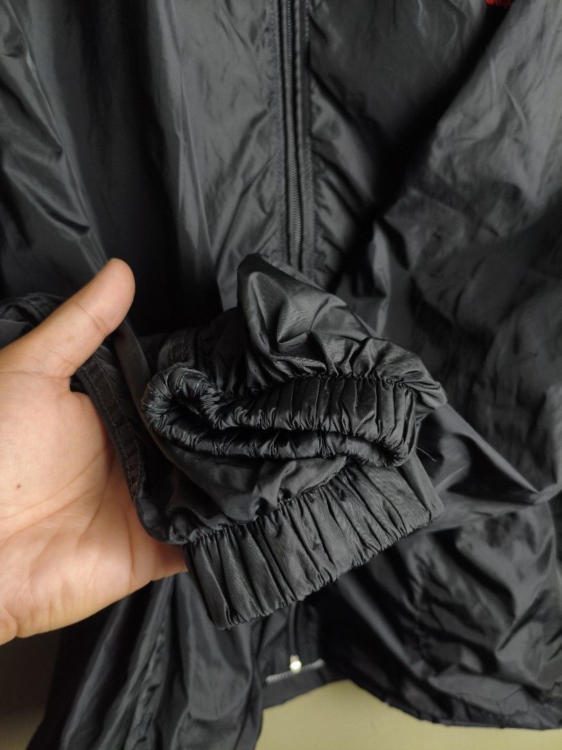 Dolce & Gabbana (Category: Coats, Jackets and Outerwear) located in Baguio. Submitted by baduo (Listing ID 1460593863, Image 3). Description: Dolce & Gabbana 🔸𝐒𝐢𝐳𝐞: XL 🔸𝐈𝐬𝐬𝐮𝐞: ❌ 🔸𝐂𝐨𝐧𝐝𝐢𝐭𝐢𝐨𝐧: Excellent Condition 🔸𝐃𝐢𝐦𝐞𝐬: 26 x 28 --- ₱850 +sf 📍Baguio City 🚛JNT shipping nationwide.