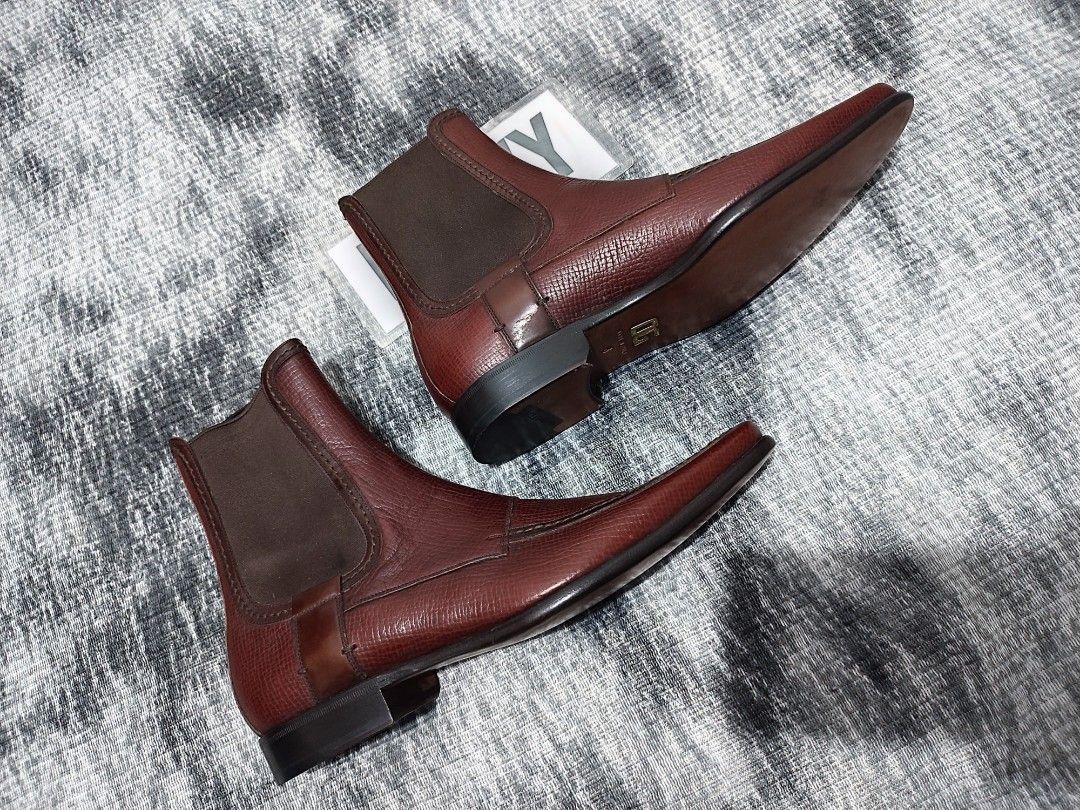 Dolce & Gabbana Boots Men's Size 6 (Category: Boots) located in Cebu City. Submitted by haryvyylyynn (Listing ID 1460681995, Image 3). Description: Dolce & Gabbana 3500 Size 6.