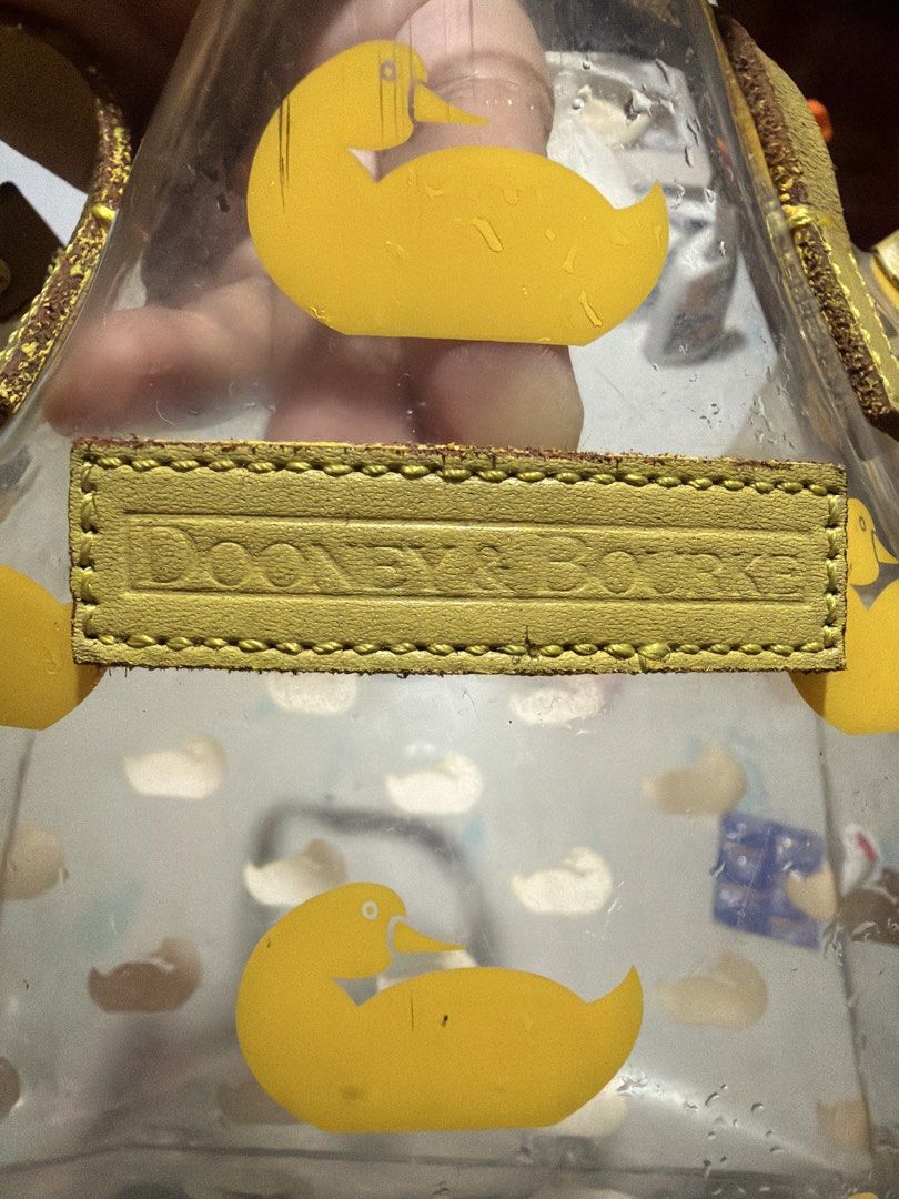 Dooney & Bourke Transparent Bag (Category: Tote Bags) located in Las Pinas. Submitted by ces0427 (Listing ID 1460509918, Image 2). Description: Thıs was a gıft to me. Please do self authentıcatıon. Very nıce ın actual Actual pıcyures shown .