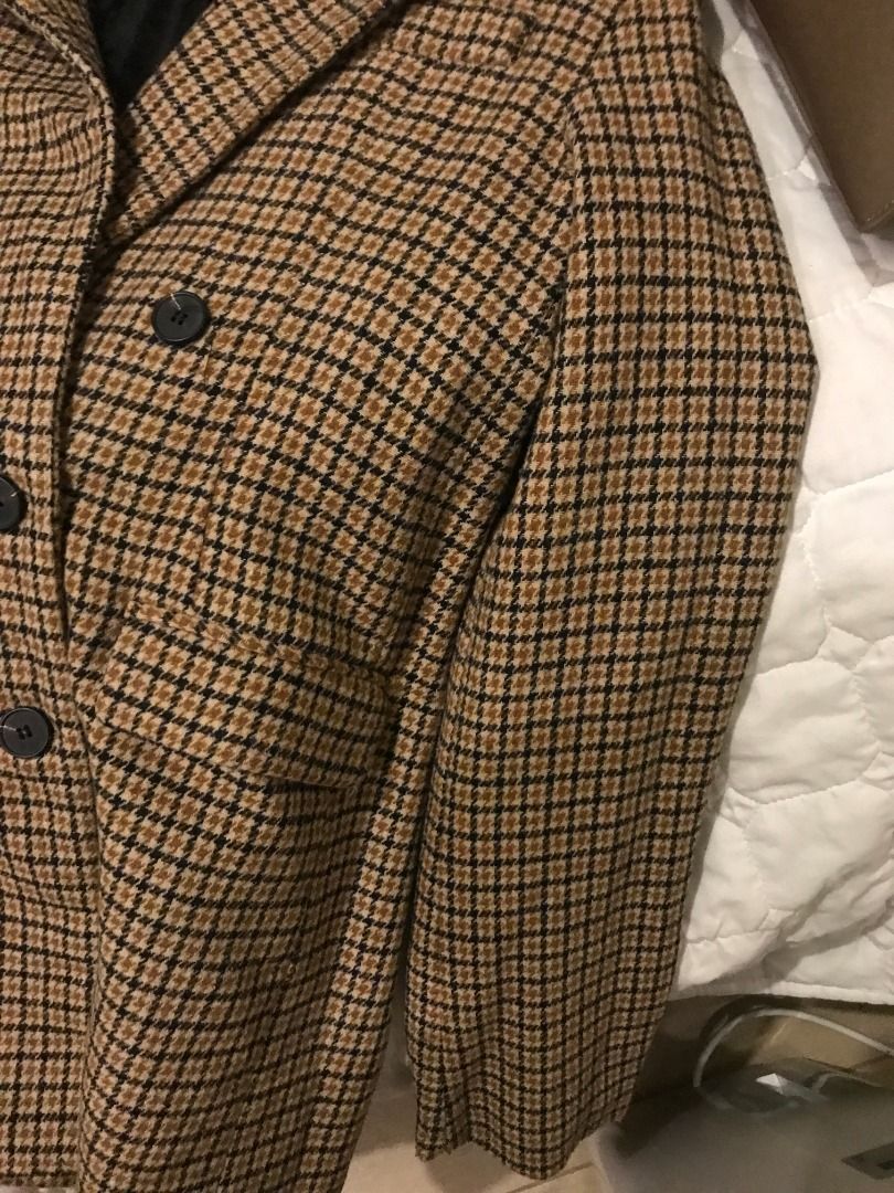 Double Breasted Plaid Blazer (Category: Coats, Jackets and Outerwear) located in Antipolo. Submitted by renz_1 (Listing ID 1460623662, Image 2). Description: PERFECT holiday OOTD! Condition: Super excellent condition (used only once, NO FLAWS) Style: Great for layering / autumn wear.
