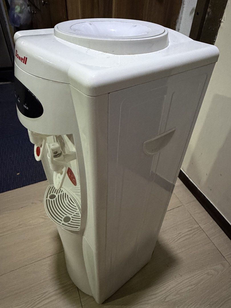 Dowell Water Dispenser - Hot and Cold (Category: Water Purifiers & Dispensers) located in Manila. Submitted by yellowstar08 (Listing ID 1460581492, Image 1). Description: - Dowell Water Dispenser - White color - Hot and cold water options - Ideal for home or office use - Ready for its new home.