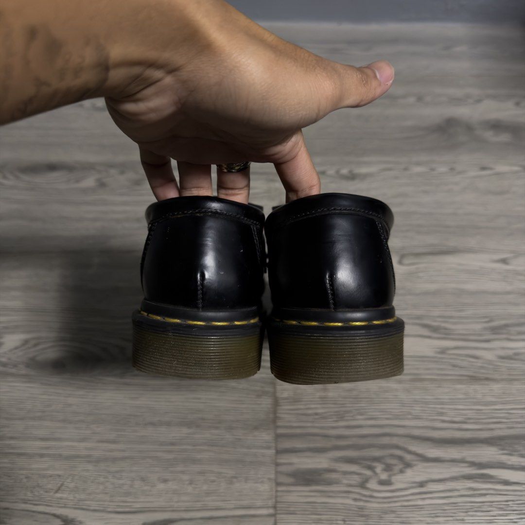 authentic Dr Martens Adrian Tassel (Category: Casual Shoes) located in Muntinlupa City. Submitted by julssss_ (Listing ID 1460576476, Image 3). Description: good condition lighty used siz: 39 .