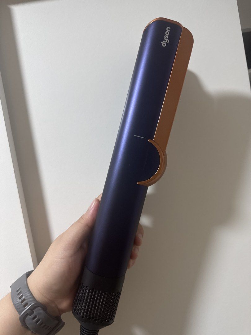 Dyson Airstrait - Blue/Copper (Category: Hair) located in Manila. Submitted by findnewhome_2026 (Listing ID 1460684066, Image 3). Description: With minimal scratches No other issues .