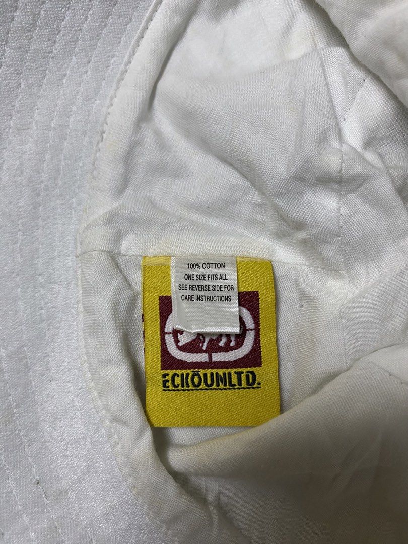 Ecko Unltd. White Terry Cloth Bucket Hat (Category: Caps & Hats) located in Makati City. Submitted by earnx_ (Listing ID 1460704179, Image 3). Description: Ecko Unltd. White Terry Cloth Bucket Hat - One size fits all - Excellent condition need wash only.