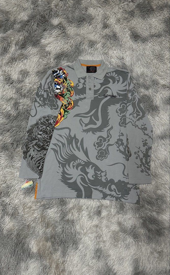 Ed h*rdy polo- longsleeve mega print (Category: Tshirts & Polo Shirts ) located in Manila. Submitted by paulovenegaskalakal2020 (Listing ID 1460564242, Image 1). Description: For sale! Kalakal Ed h*rdy polo-longsleeve Embroidered Modern Small- 19 width x 27.5-28 length inches Sleeves- 23 inches Minimal dirt Good as new MINE 1,850 +sf.
