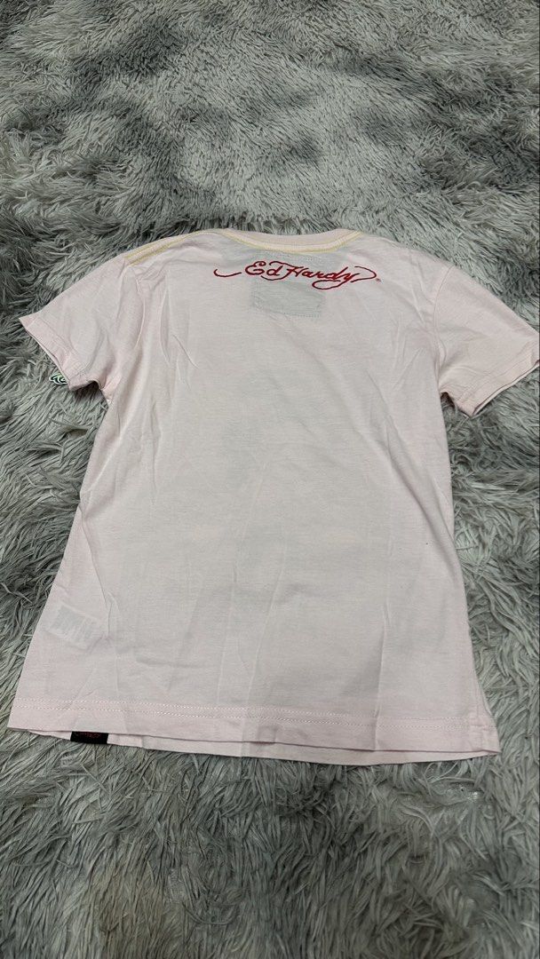 Ed h*rdy tee (Category: Shirts) located in Manila. Submitted by paulovenegaskalakal2020 (Listing ID 1460560066, Image 2). Description: For sale! Kalakal. Ed h*rdy WOMENS Modern Small- 14 width x 21 length inches Minimal dirt Need wash Brandnew with hangtag MINE 899 +sf.
