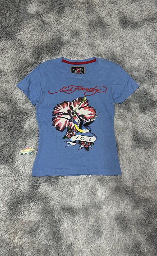 Ed h*rdy tee (Category: Shirts) located in Manila. Submitted by paulovenegaskalakal2020 (Listing ID 1460562377, Image 1). Description: For sale! Kalakal. Ed h*rdy WOMENS Modern Small- 14 width x 21.5 length inches Minimal dirt Need wash Good as new MINE 899 +sf.