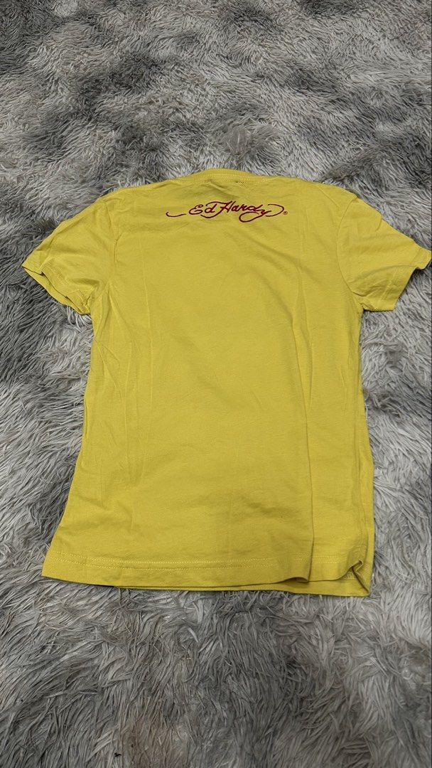 Ed h*rdy tee (Category: Shirts) located in Manila. Submitted by paulovenegaskalakal2020 (Listing ID 1460562681, Image 2). Description: For sale! Kalakal. Ed h*rdy WOMENS Modern Medium- 15 width x 23 length inches Good as new MINE 899 +sf.
