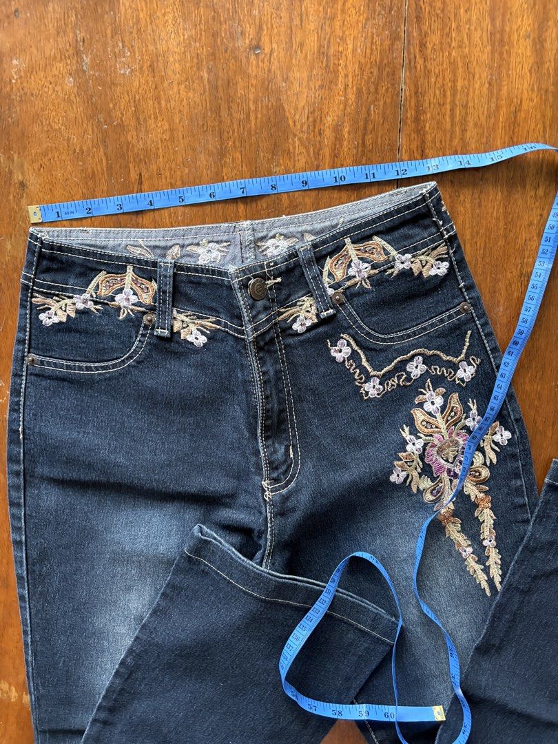 Embroidered and Beaded Design Flare Jeans (Category: Jeans) located in Manila. Submitted by da.rrel.real (Listing ID 1460538954, Image 3). Description: ⋆˚꩜｡ details ⋆˚꩜｡ size : width 26, length 36.5 issues : none color rate : 9/10 perfect fade .✦ ݁˖ rules .✦ ݁˖ * no return / refund / exchange * you ask for more photos if you're SURE BUYER * shipping fee is shouldered by buyers unless stated otherwise (loc: Baguio City) love, darrel 𝜗𝜚⋆₊˚ .