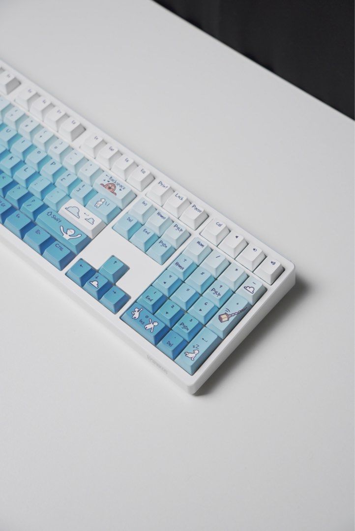 EPOMAKER x HUMAN FALL FLAT HE108 (Category: Computer Keyboard) located in Castillejos. Submitted by ikomelk (Listing ID 1460546858, Image 3). Description: 📦 FOR SALE ✅ No issue / 100% working ✅ Used for unboxing, review, and content creation only ✅ Well-maintained and handled with care ✅ Complete inclusion (if complete) ✅ Actual photos are already posted above 📌 RFS: Decluttering / Done reviewing the product 🚚 Shipping: • Buyer will shoulder t