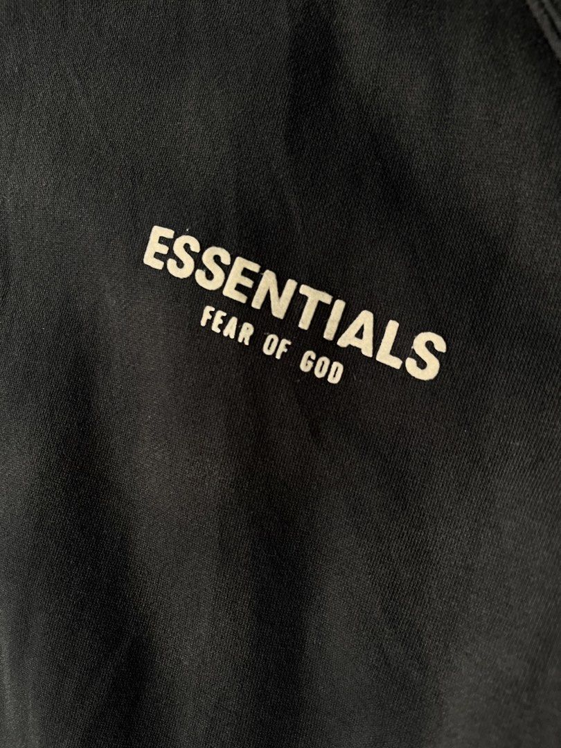 Essentails (Category: Hoodies) located in Manila. Submitted by lardo.599 (Listing ID 1460618415, Image 2). Description: Excellen condition No issue 9.5/10 color rate Dimes nasa last pic.