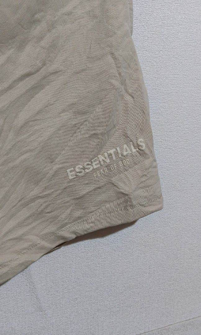 Essential short (Category: Shorts) located in Santo Tomas. Submitted by teofilo-thrifted (Listing ID 1460556188, Image 2). Description: Essential Excellent Size M on tag(32-35) Haba 18 price 599 free shipping po.