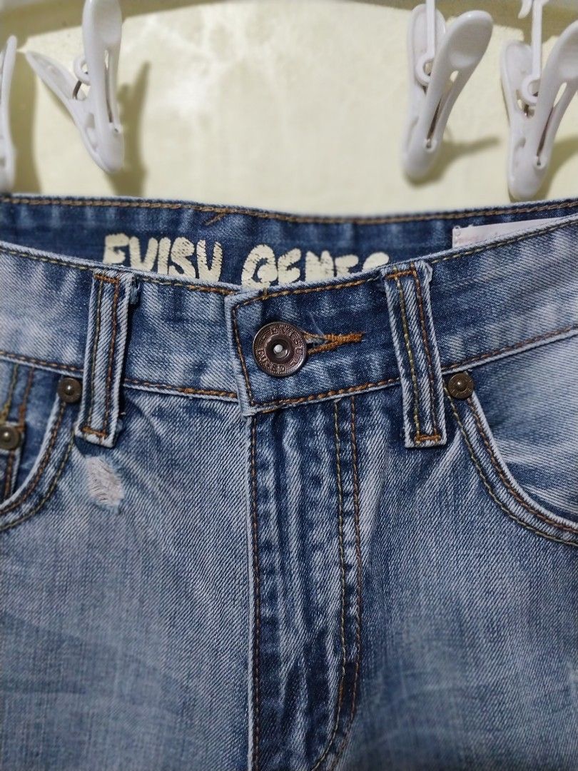 EVISU Genes Denim Shorts (Category: Shorts) located in Manila. Submitted by PrinceDani.Clothing (Listing ID 1460562279, Image 3). Description: evisu short Size 29in width 23in length issue: paint stains excellent condition .