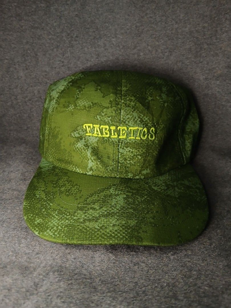 Fabletics running/outdoor hat (Category: Caps & Hats) located in Caloocan City. Submitted by benthriftshp (Listing ID 1460683021, Image 1). Description: - Stylish green Fabletics cap with a cool camouflage pattern. - Features an embroidered Fabletics logo on the front. - Perfect for outdoor adventures or everyday casual style. - Adjustable strap at the back ensures a comfortable and secure fit. adult size unisex 500+sf.