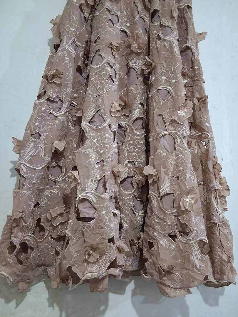 Fairycore Midi dress (Category: Dresses) located in Makati City. Submitted by justget8 (Listing ID 1460617011, Image 2). Description: - xs-s Midi dress with intricate lace overlay - Features delicate floral cut-outs - Adjustable spaghetti straps - Ribbon detail at the waist for a flattering fit - Unique 3D floral appliques for added texture and dimension - Ideal for special occasions, parties, or events.