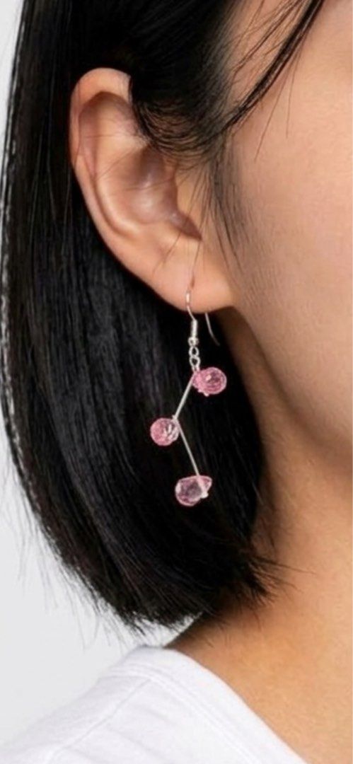 Fancy dangling (Category: Earrings) located in San Juan City. Submitted by cometsanythingtosell (Listing ID 1460544582, Image 1). Description: •8cm long •Pink teardrop acrylic.