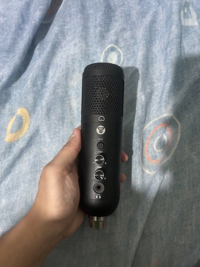 FANTECH MCX01 (Category: Microphones) located in Dasmarinas. Submitted by gelophyie (Listing ID 1460688122, Image 2). Description: MULTI – PLATFORM RGB MICROPHONE ✅Type: Condenser Microphone ✅Microphone Sensitivity: -38dB±3dB ✅Impedance: 16Ω’ ✅Polar pattern: Cardioid ✅Frequency response: 20Hz-20kHz ✅Sample Rate : 48kHZ at 16 bit ✅Plug type: USB A to USB B(cable included ✅Card length : 2.5m ✅Dimension: 172*45.5*45.5mm ✅Weight: 252g DM for more inf