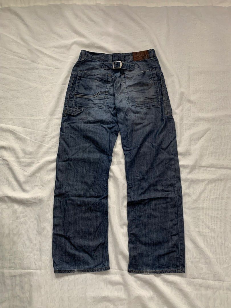 Fat Face buckle denim jeans (Category: Jeans) located in Manila. Submitted by osean_222 (Listing ID 1460664017, Image 3). Description: 30x41x9.5.