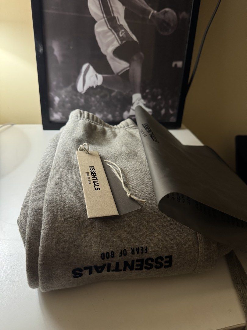 Fear of God Essentials Sweatpants (Category: Joggers) located in Paranaque City. Submitted by whipdauziout (Listing ID 1460707028, Image 2). Description: Dark Heather / Dark Oatmeal Small fits 28-34 Used once complete with zip and tags NO issues whatsoever GUARANTEED AUTHENTIC or 2x moneyback .