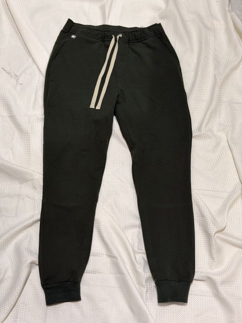 Figs Dark Moss Tansen Jogger Pants (Category: Joggers) located in Manila. Submitted by leftshark_deer (Listing ID 1460670789, Image 2). Description: Selling as is. Size on tag: Small Regular This one was altered to fit size XS If you know your Figs size, youll get it. Can be worn by men or women! .
