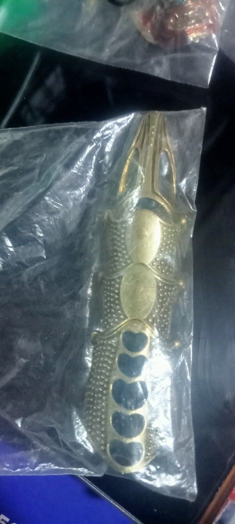 Finger ring (Category: Sets & Coordinates) located in Paranaque City. Submitted by dimaguilaa94969 (Listing ID 1460515979, Image 1). Description: pm if int 09260966619 .