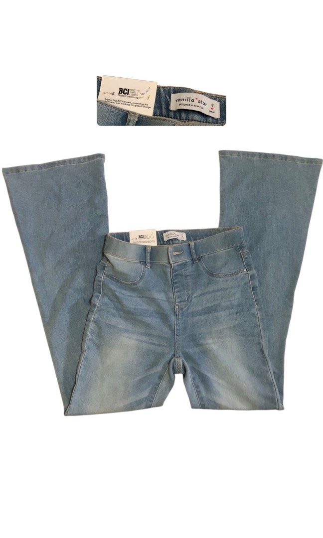 Flare Pants (Category: Jeans) located in Manila. Submitted by thriftlangs_ig (Listing ID 1460689528, Image 1). Description: issue and details ay asa last photo pa check nalang and also the size. .