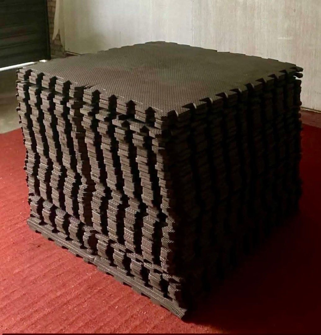 Floor Rubber tiles (Category: Other Home Furniture) located in Meycauayan. Submitted by marygracecasimiro (Listing ID 1460632073, Image 3). Description: Big‼️ Dark Brown 50pieces Big‼️ Light Brown 42pieces Interlocking Floor Rubber Tiles 24 x 24 inches Php 5,200 take-all 92 pieces🩷.